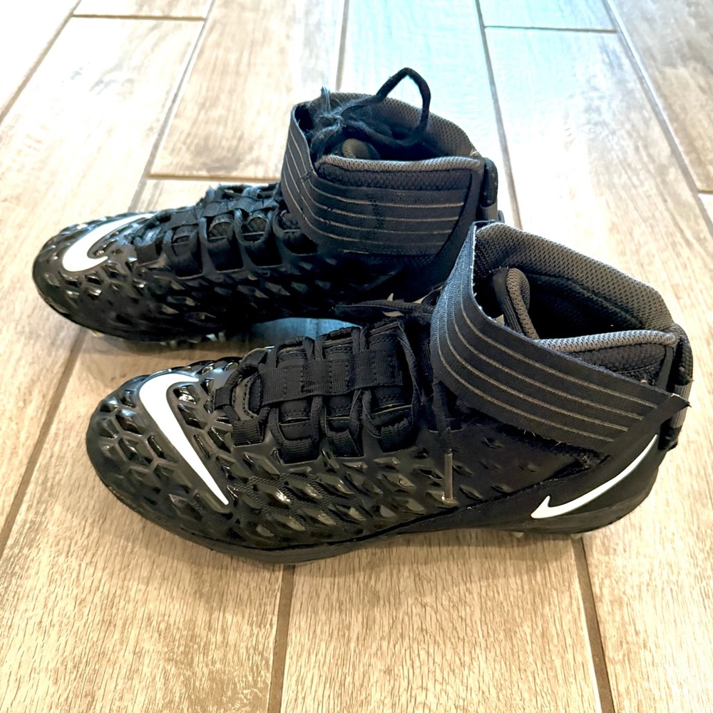 Men’s Nike Force Savage Pro 2 football cleats
